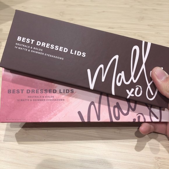 MALLY BEAUTY Best Dressed Eyeshadows (NEW) - Picture 3 of 3